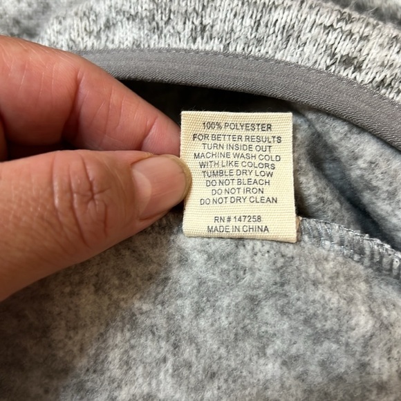 Simply southern women’s grey sweaters bear native tribal print size L - Picture 6 of 6